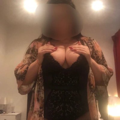 SEXY-BUSTY-NICOLLE, Escort, Huddersfield