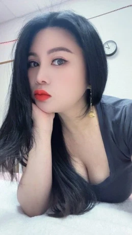 Coco - Masseurin bei Lavender Asiamassge — 2 / 3