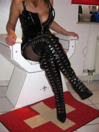 Lady Bizarr - Studio+Gyn.-Stuhl vorh. — 5 / 15