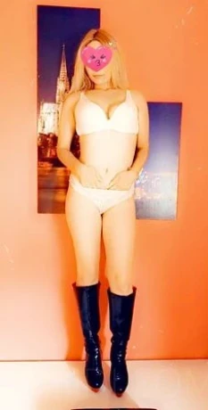 Selina   GANZ NEU — 1 / 3