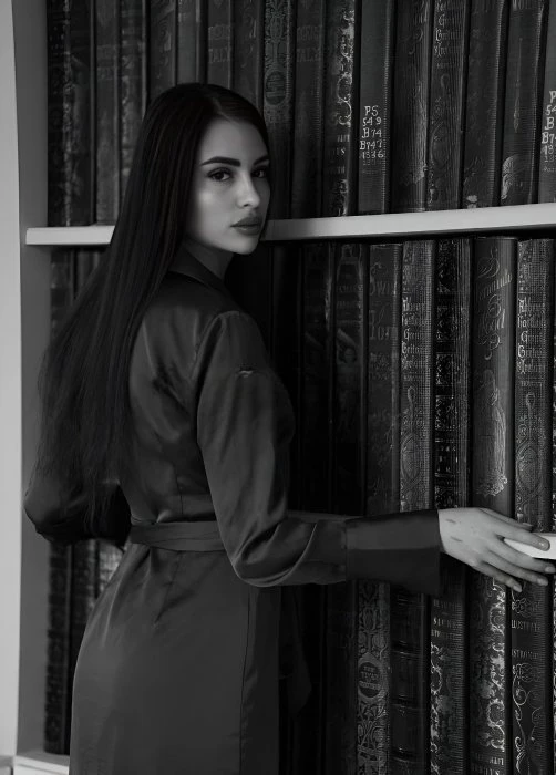 Nina — 2 / 4