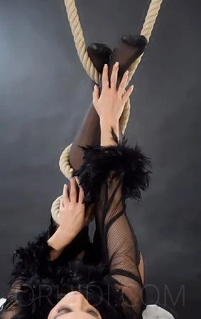 Miss Sophie - Dirty Games — 10 / 15