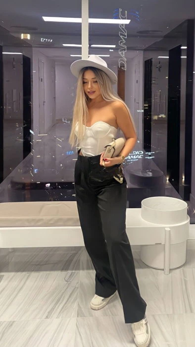 Maria — 4 / 6