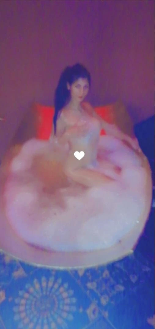 Sexy Aylinn — 5 / 6