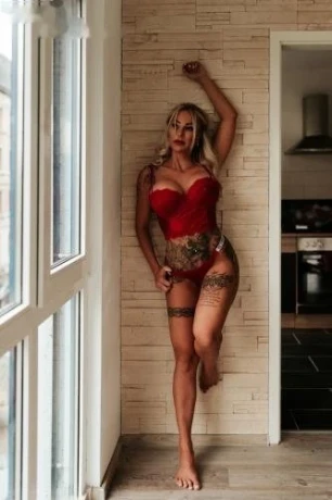 Lena Mullerofficial — 2 / 7