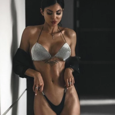 Karolina, Escort, Semarapura