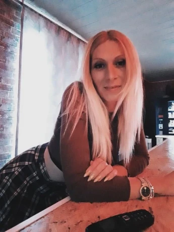 Giovanna Ganz Nett Trans Immer Erreichbar — 3 / 4