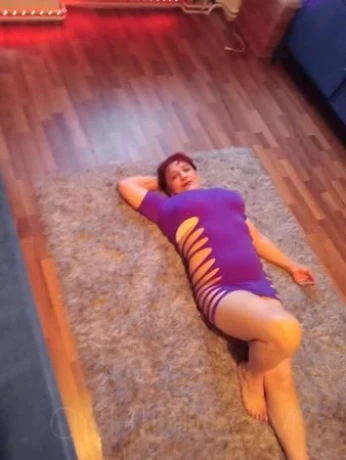 Anna *Brandneu Milf* Nur für eine Woche — 2 / 5