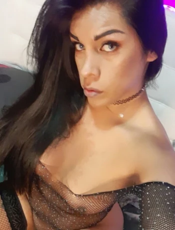 Zaira Estefania Lopez — 2 / 5