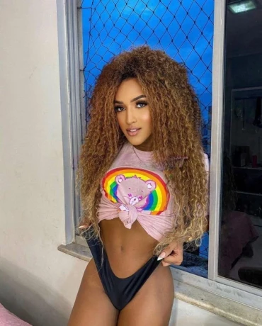 Aysha Almeida — 4 / 9