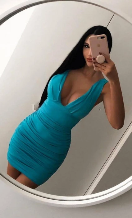 Emma — 2 / 7