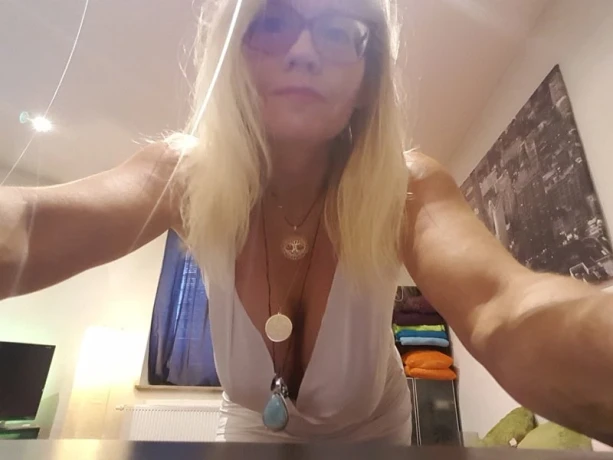 Michelle Dt Milf 57j Super Service Nur Fur Kurze Zeit — 4 / 23
