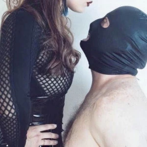 Mistress Nika TG — 2 / 4