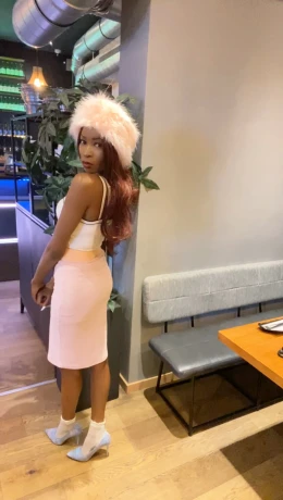 Bella Rose 🌹 — 5 / 9