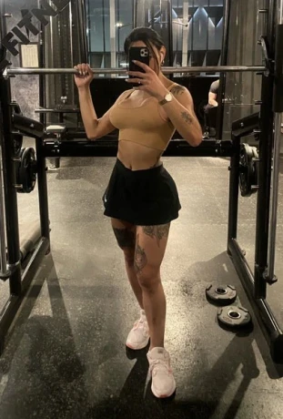 TS Alexa Bastidas — 18 / 21