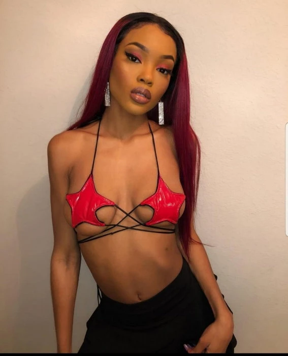 Pamela — 2 / 3