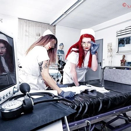 Miss Kinky La Rouge / Fr. Dr. La Rouge — 10 / 11