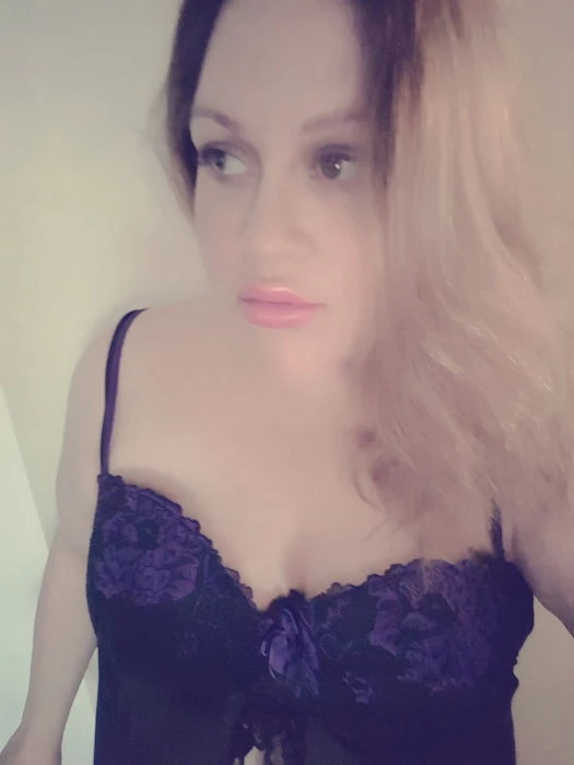 Debbie — 6 / 9