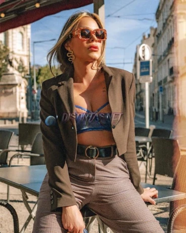 Jenny Bravo — 10 / 12