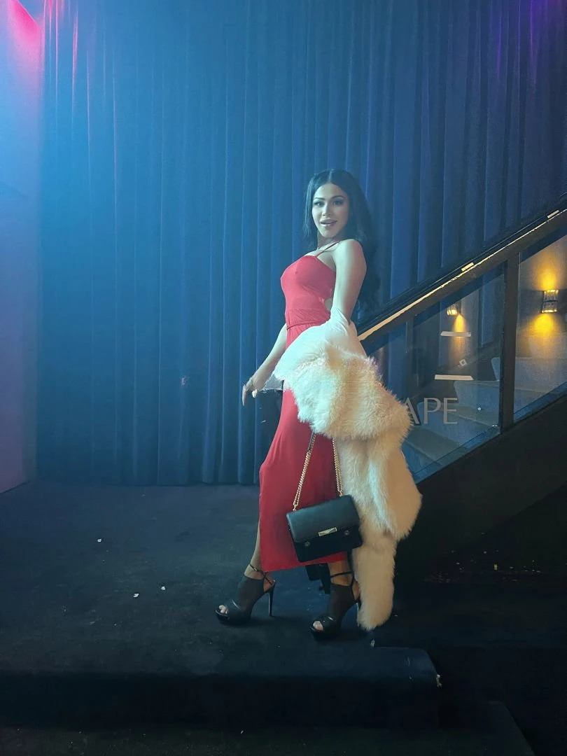 Vanessa Donado — 5 / 12
