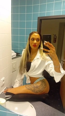 Nikki Shayana - NEU — 2 / 7