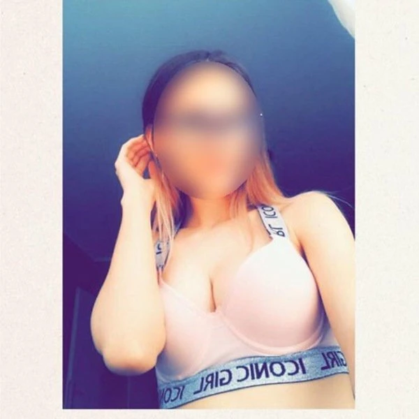 Nicole — 11 / 12