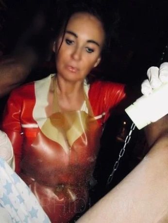 Lady Sarah Lee * Deutsche Domina* — 3 / 23