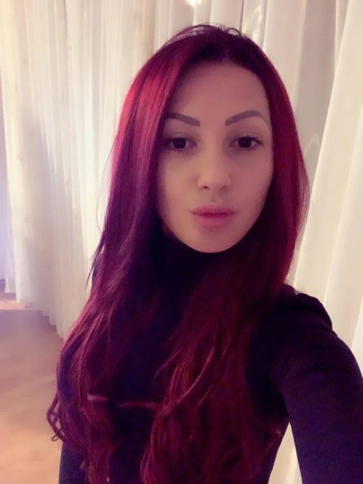 Nikole — 5 / 6