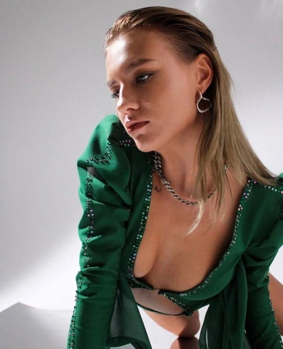 Elsa, Escort, Luxembourg