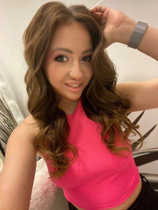 Alina — 3 / 9