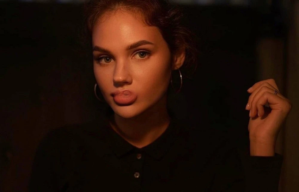 Nastya — 2 / 5