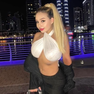 Danna, Escort, Muharraq