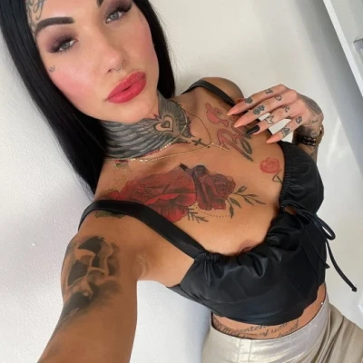 Adele Sabelle, Escort, Prague