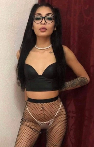 Anne Von Den Philippinen, Escort, Dusseldorf