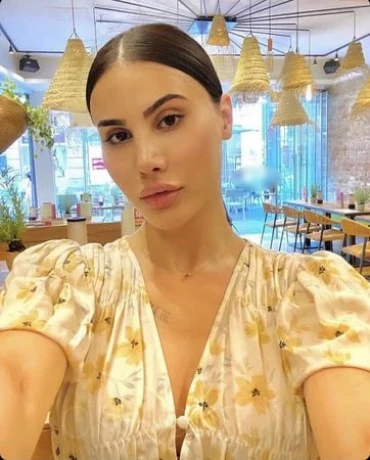 TS Juliette — 2 / 5