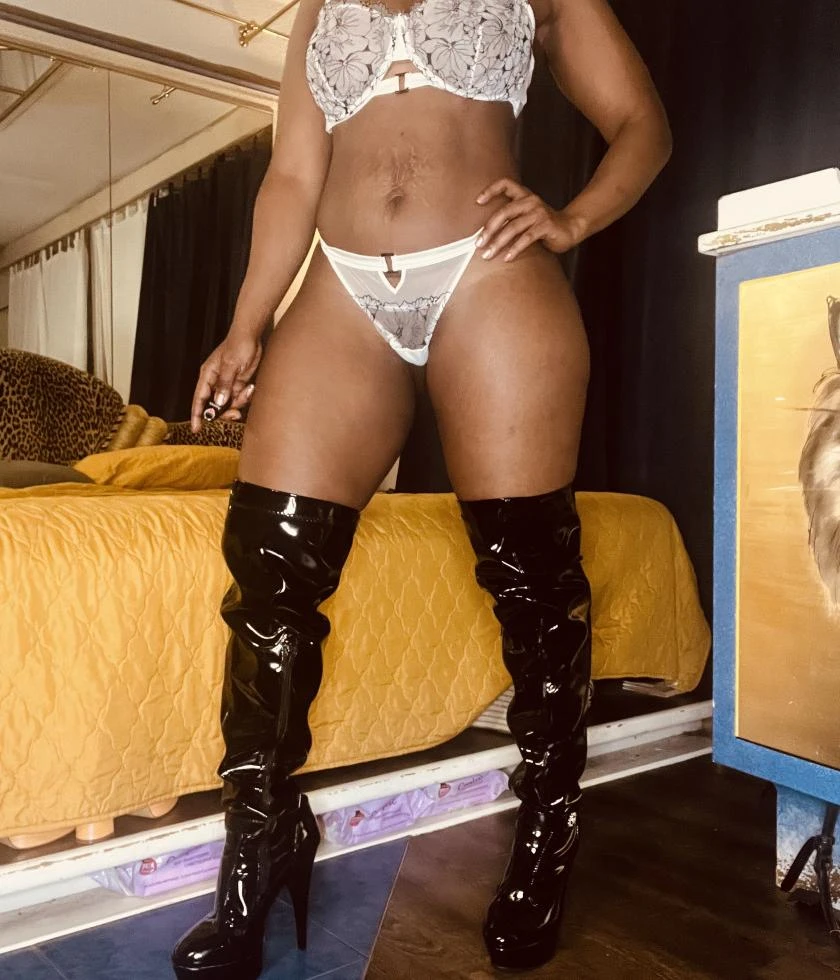 Kurvengoettin Ficken Escort Massage Whirlpool Learnen Besser Zu Ficken — 3 / 5