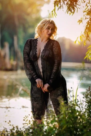 Tina - Rassig & Geil! — 3 / 9