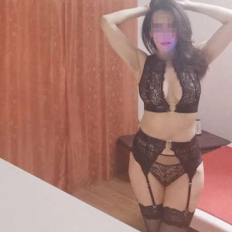 Daniela Aus Spanien — 5 / 12