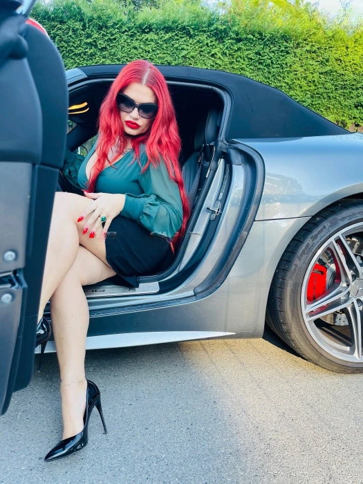 Mistress Nora Marinelli, Escort, Vienna