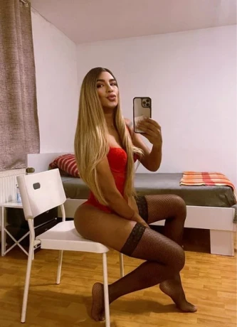 Ts Isabella — 1 / 4