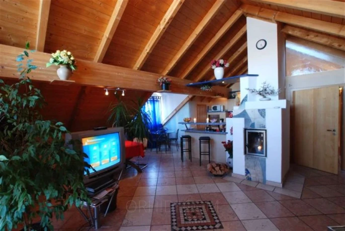 LAUFHAUS Kufsteiner 109 — 1 / 6