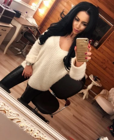 Amira.Ahmar21 — 4 / 9