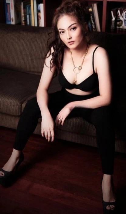 Cyntia, Escort, Malang