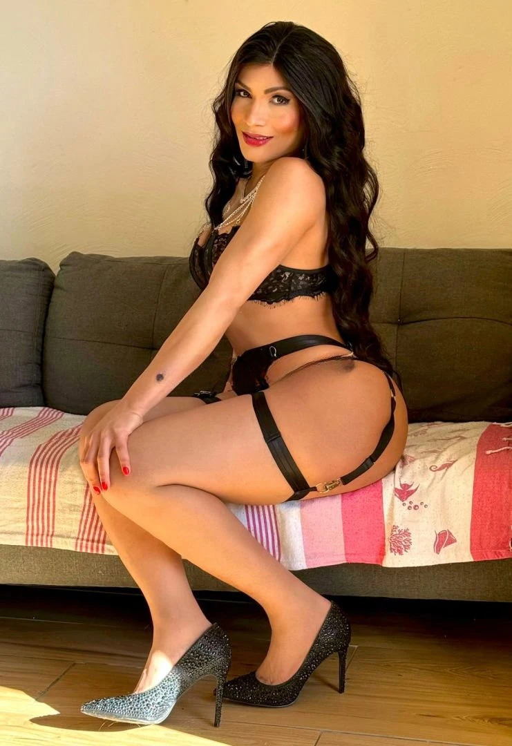 Jessika active — 4 / 12