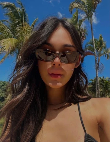 Julia Moraes — 3 / 9