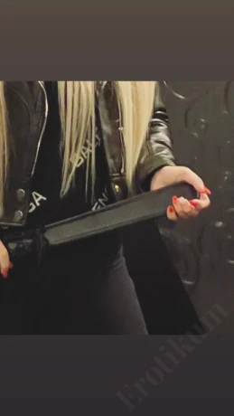 Deutsche Lady Bizarrsm Service — 4 / 6