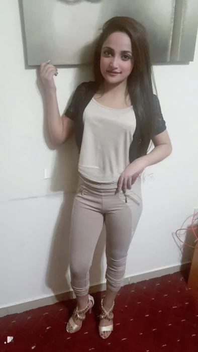 Sarika Singh — 2 / 3