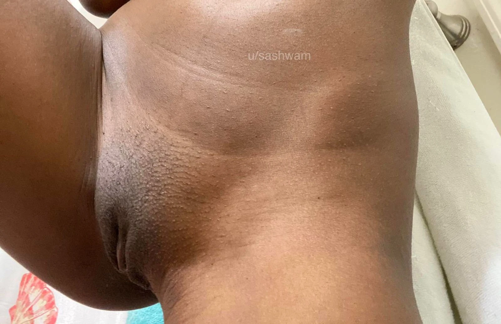 Hot Mel — 2 / 6