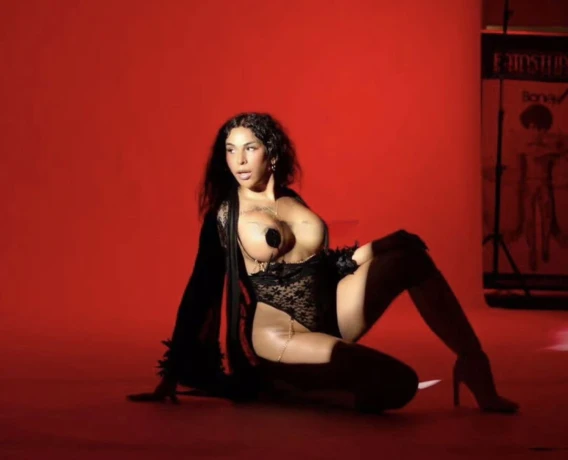 MACARENA — 11 / 12