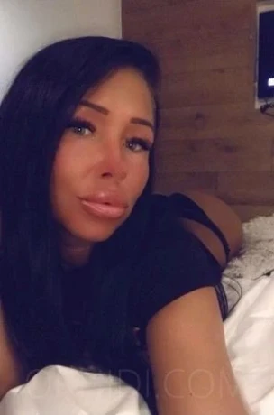 Alis im Studio Royal — 2 / 13